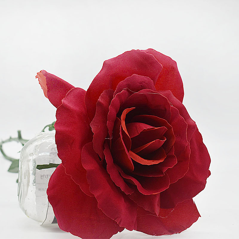 Vara de Rosa Grande en Terciopelo